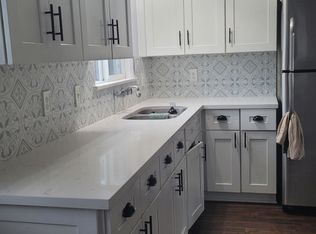 8401 Dalen St, Downey, CA 90242