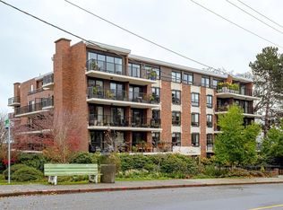 The Newport Beach, Oak Bay, BC V8S 5E8