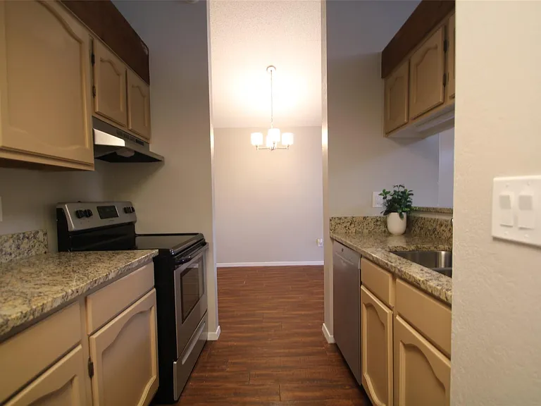 1712 Cinnamon Path #A — Photo 7