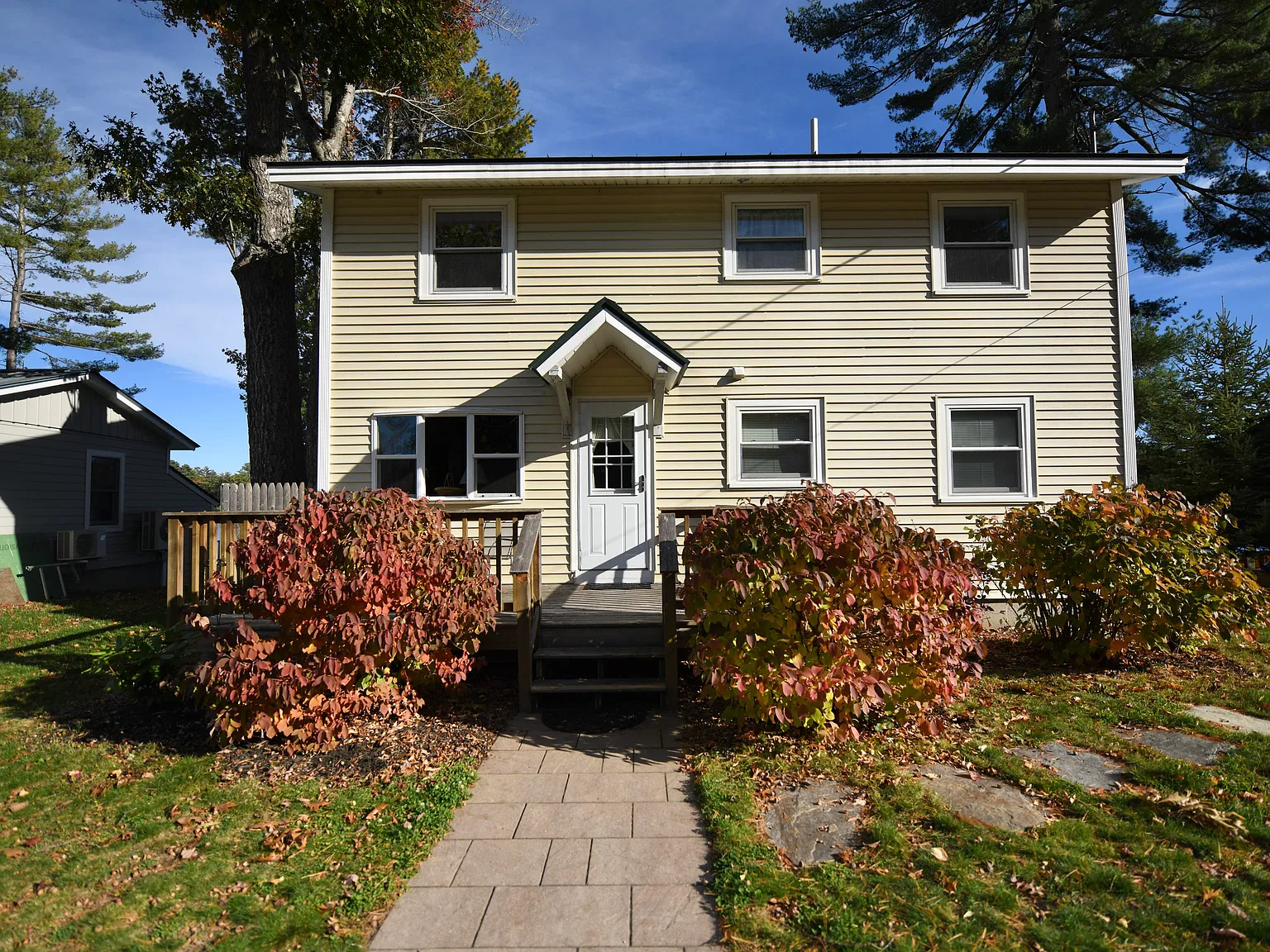 4 bed, 2.5 bath, 1664 sqft, $1,750 — Photo 1