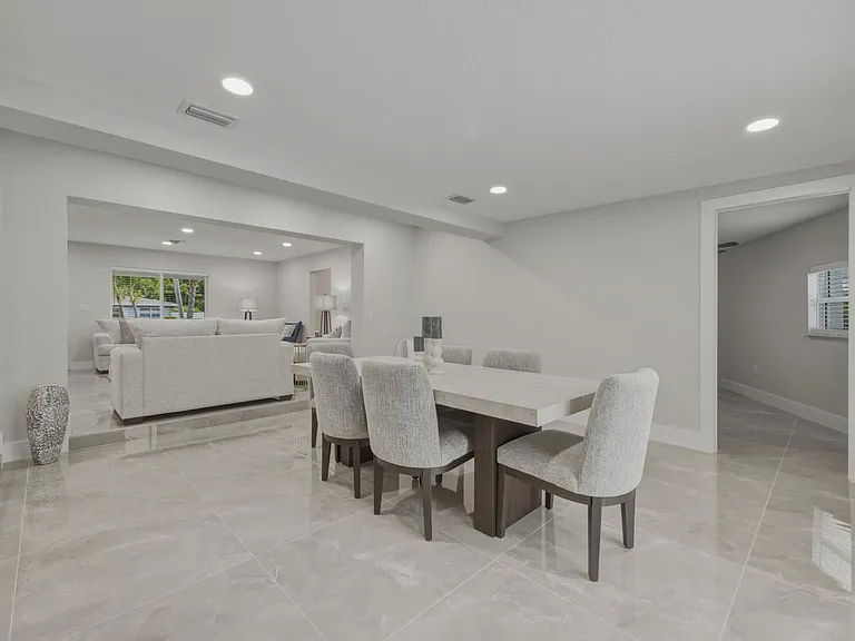 632 Las Palmas Park — Photo 13