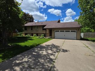 6925 Innsdale Avenue Ct S, Cottage Grove, MN 55016