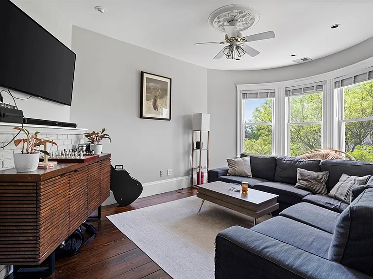 194 Emerson St #3 — Photo 1