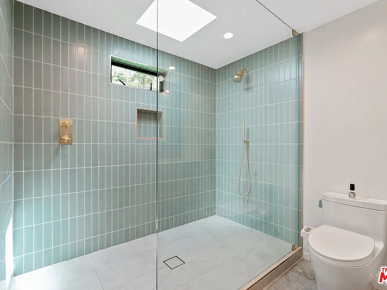 2820 Nichols Canyon Pl — Photo 41
