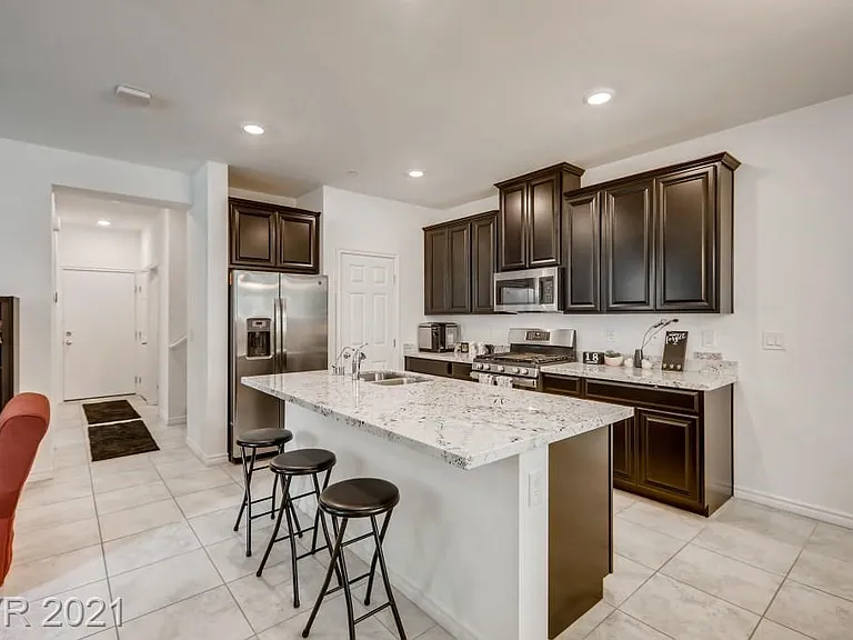 827 E Spring Estates Ave — Photo 10