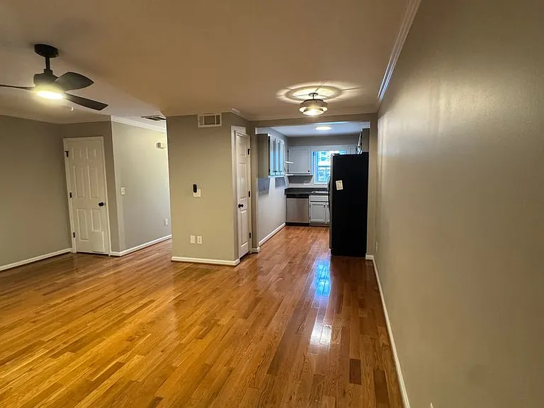 1232 Camelot Ct NE — Photo 6