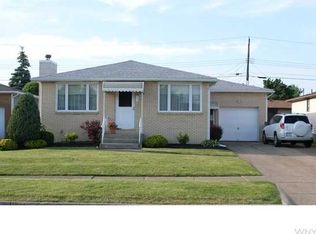 226 Evane Dr, Depew, NY 14043