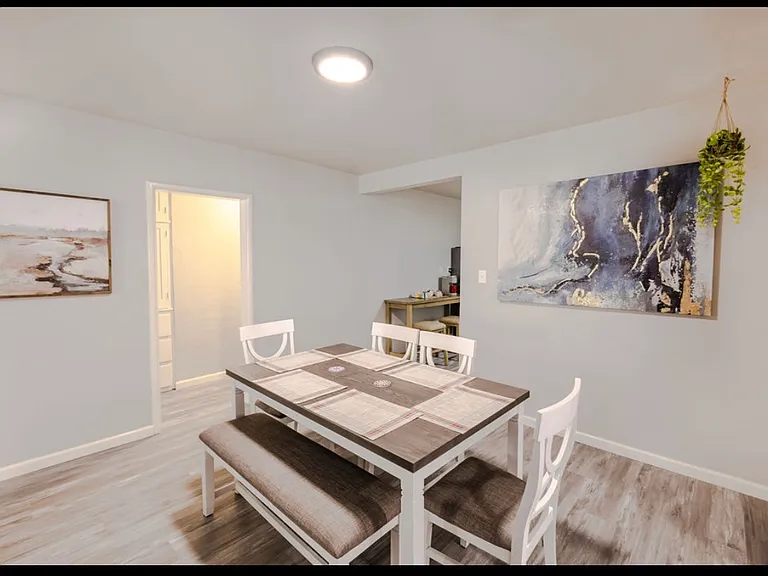 318 W Florinda St #A — Photo 8