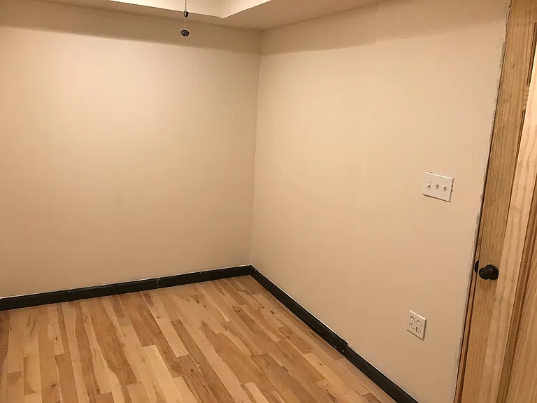 9616 S Exchange Ave #1R — Photo 14