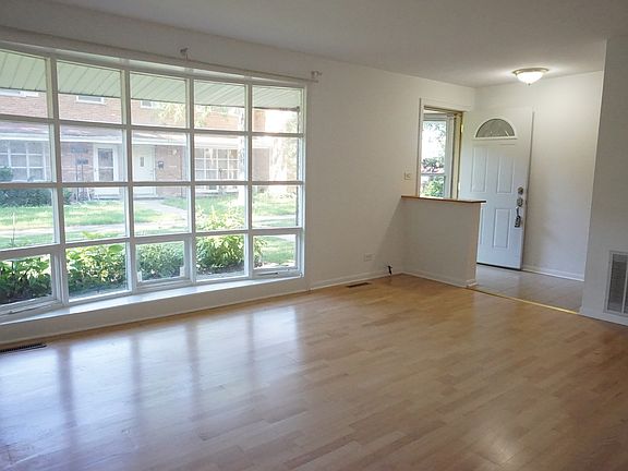 4th image of 7979 Nordica Ave