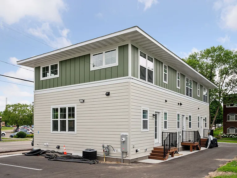 2062 Como Ave #2 — Photo 28