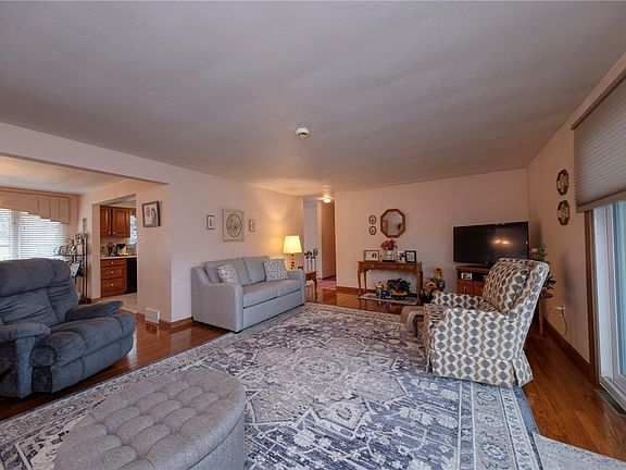 5th image of 201 Elmtree Rd