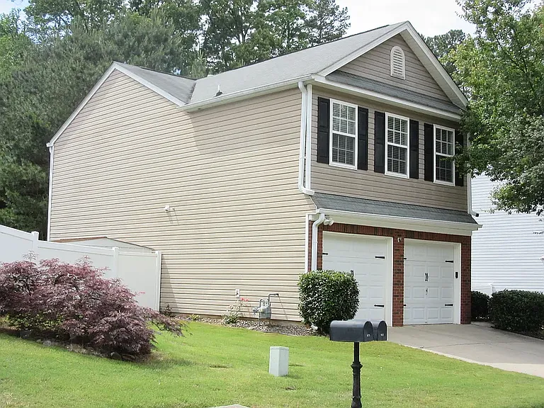 637 Spanish Oak Dr — Photo 3