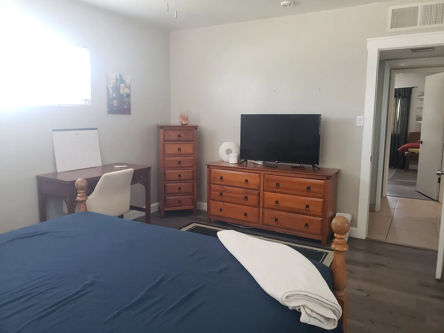 3 bed, 1900 sqft, $1,100 — Photo 2