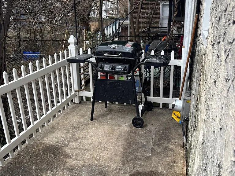 2525 Shields St — Photo 18