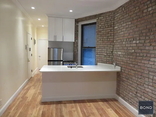 Rented by Bond New York | media 2