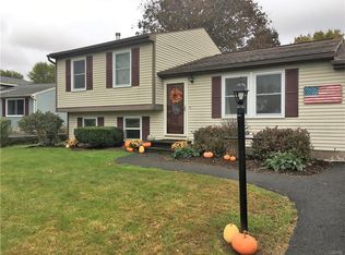 112 Baltic Dr, Liverpool, NY 13090