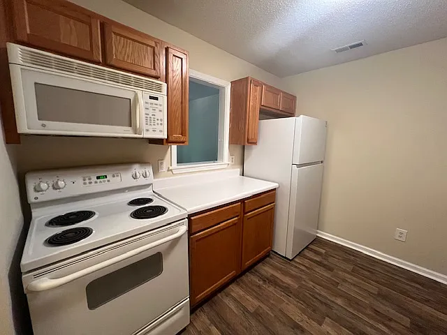 903 Hanahan Ct #2B — Photo 13