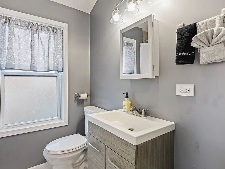 749 Manchester Ave — Photo 20
