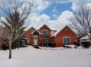 10359 Yellow Locust Ln, Centerville, OH 45458