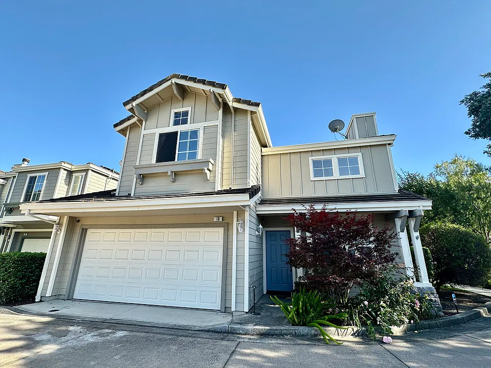 19 Village Square Pl