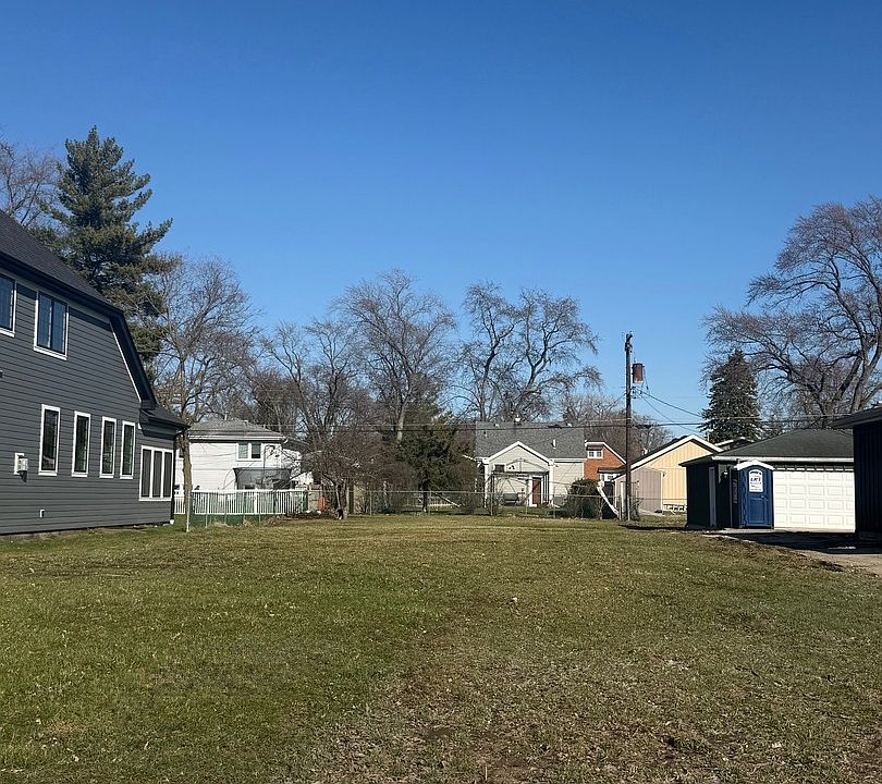 1st image of 341 Oak Ave