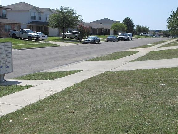 2nd image of 1607 Quarry Dr