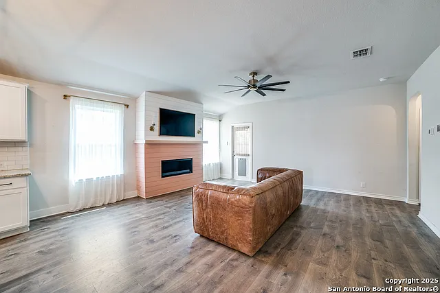 4230 Laterite Trl — Photo 8