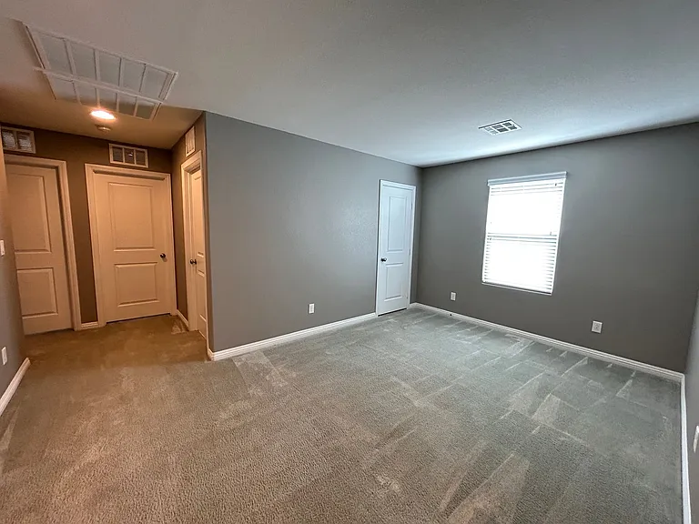 9841 Colenso Ct — Photo 9