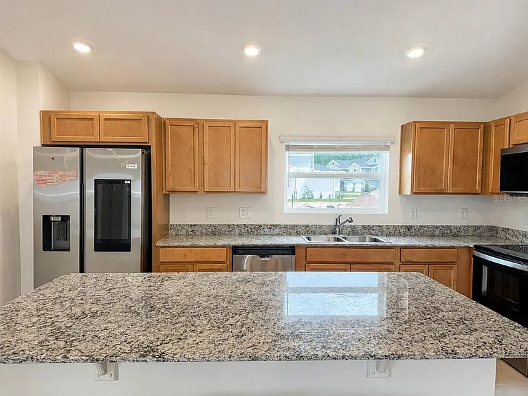 2717 Raindrop Run St — Photo 10