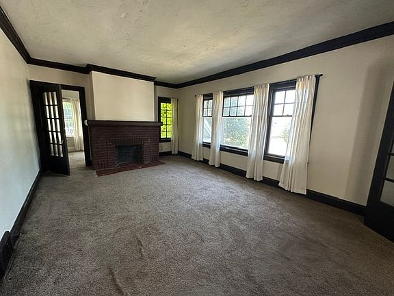 3rd image of 15909 Clifton Blvd #2