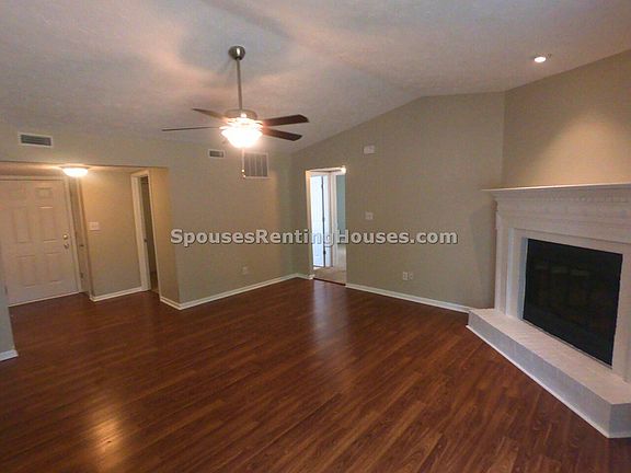 3rd image of 7648 Camberwood Dr