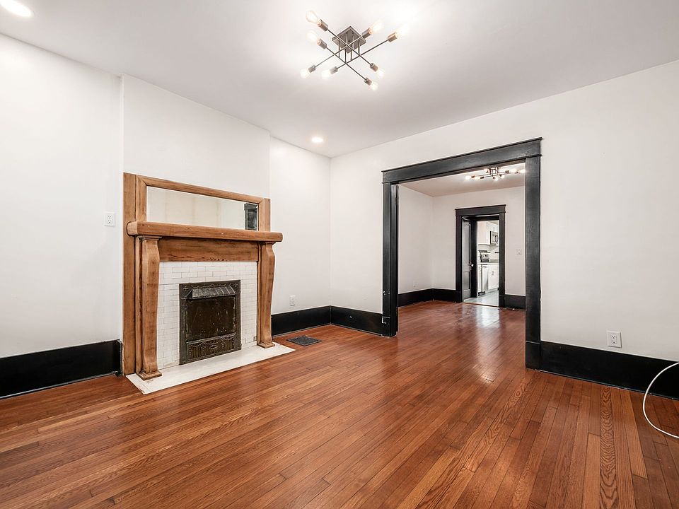 1st image of 662 E Whittier St #662