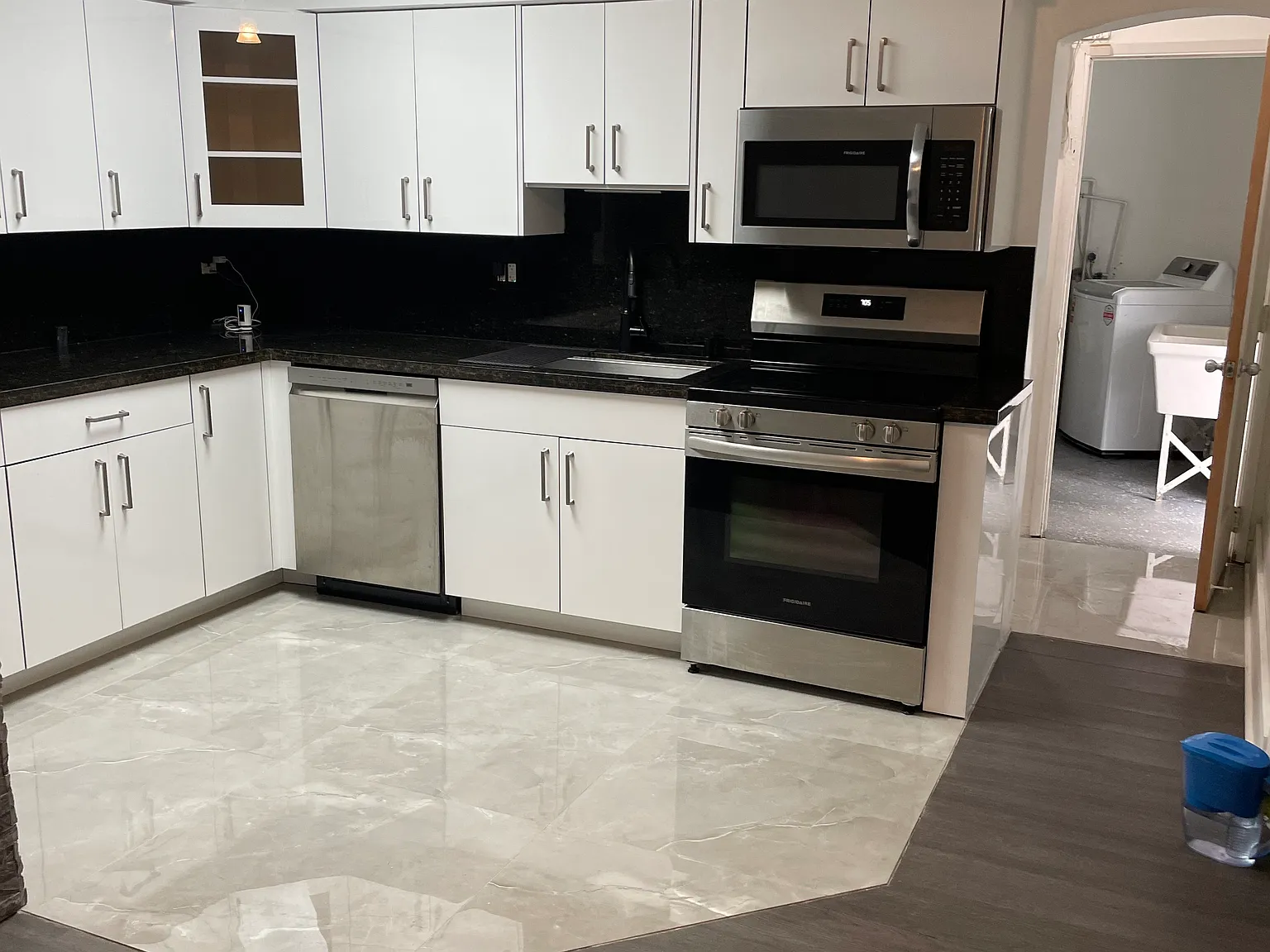 2 bed, 1770 sqft, $3,400 — Photo 2