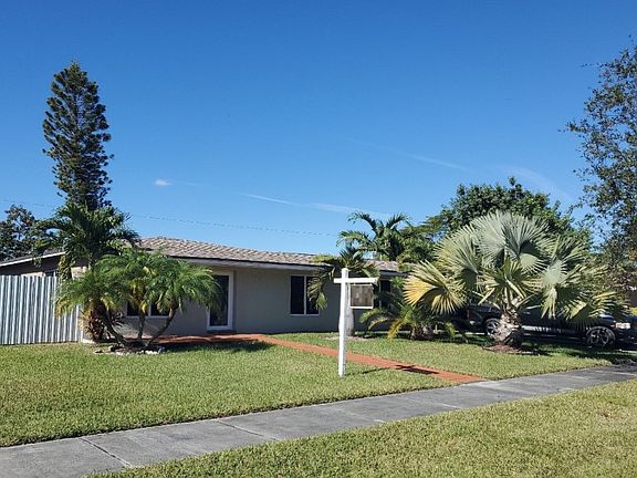 3rd image of 19800 SW 101st Ct
