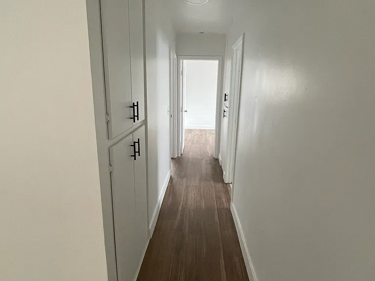 4131 Van Dyke Ave #4 — Photo 3
