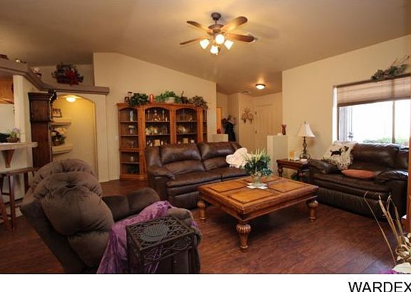 3rd image of 4129 Highlander Ave