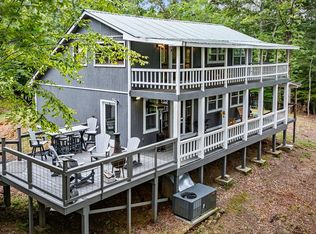 56 Robins Rdg, Blue Ridge, GA 30513