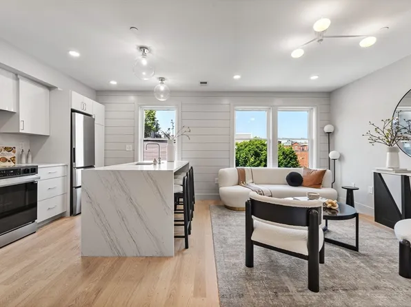 88 Maverick St #4, Boston, MA 02128