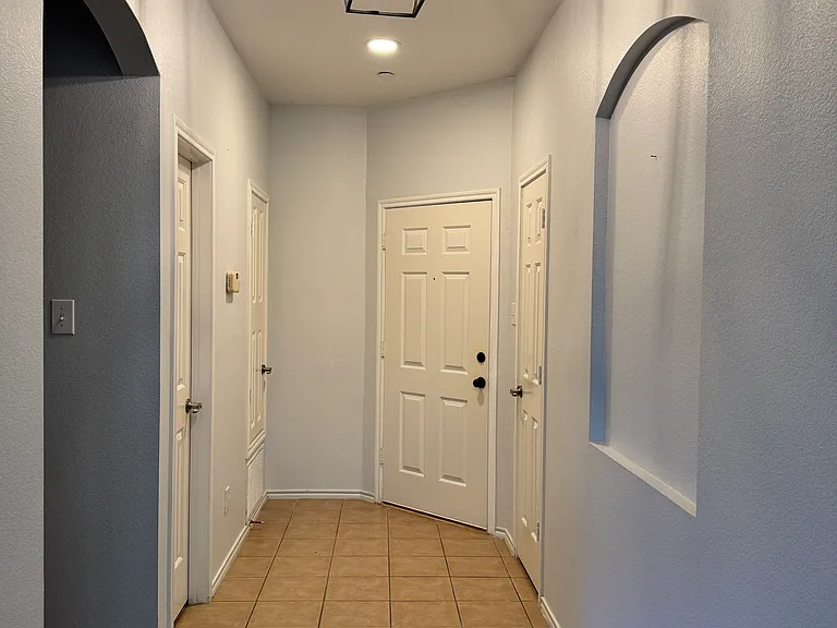 244 Turnberry Ln — Photo 18