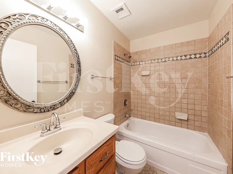 9044 N 52nd Dr — Photo 13