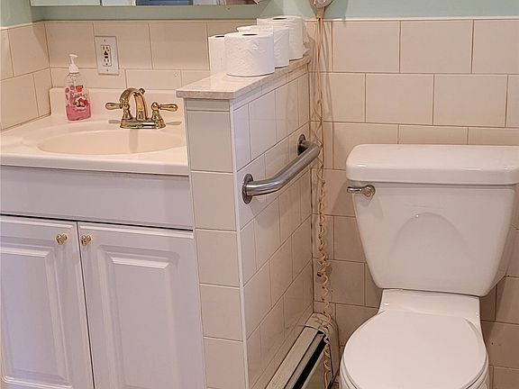 5th image of 165 Kensington Ct