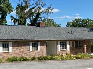 111 Glendale Ln, Oak Ridge, TN 37830