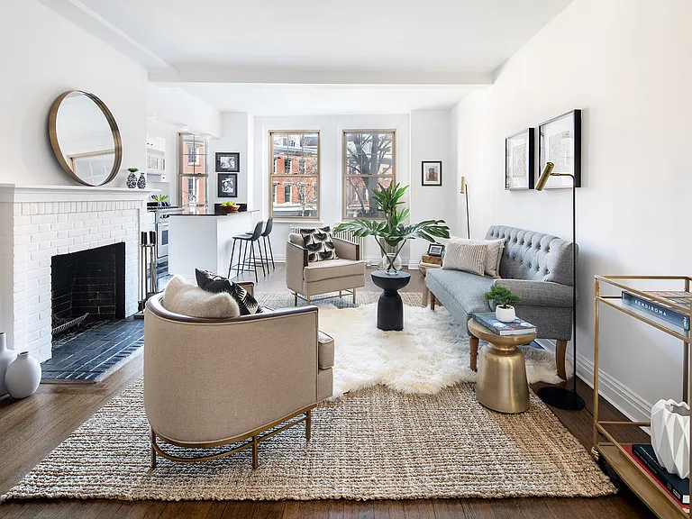 302 W 12th St #2B — Photo 1