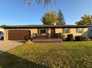 1033 W Lyon Ave, Lake City, MN 55041