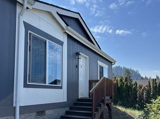 466 S 71st St, Springfield, OR 97478