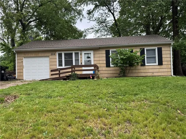 209 N Gilbert St, Independence, MO 64056