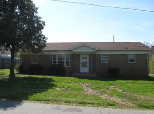 1105 Sunset St, Newton, NC 28658