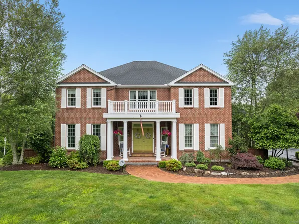 35 Lake Ridge Road, Southbury, CT 06488