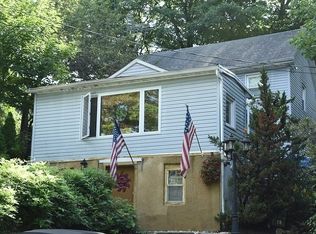 180 New Jersey Ave, Lake Hopatcong, NJ 07849